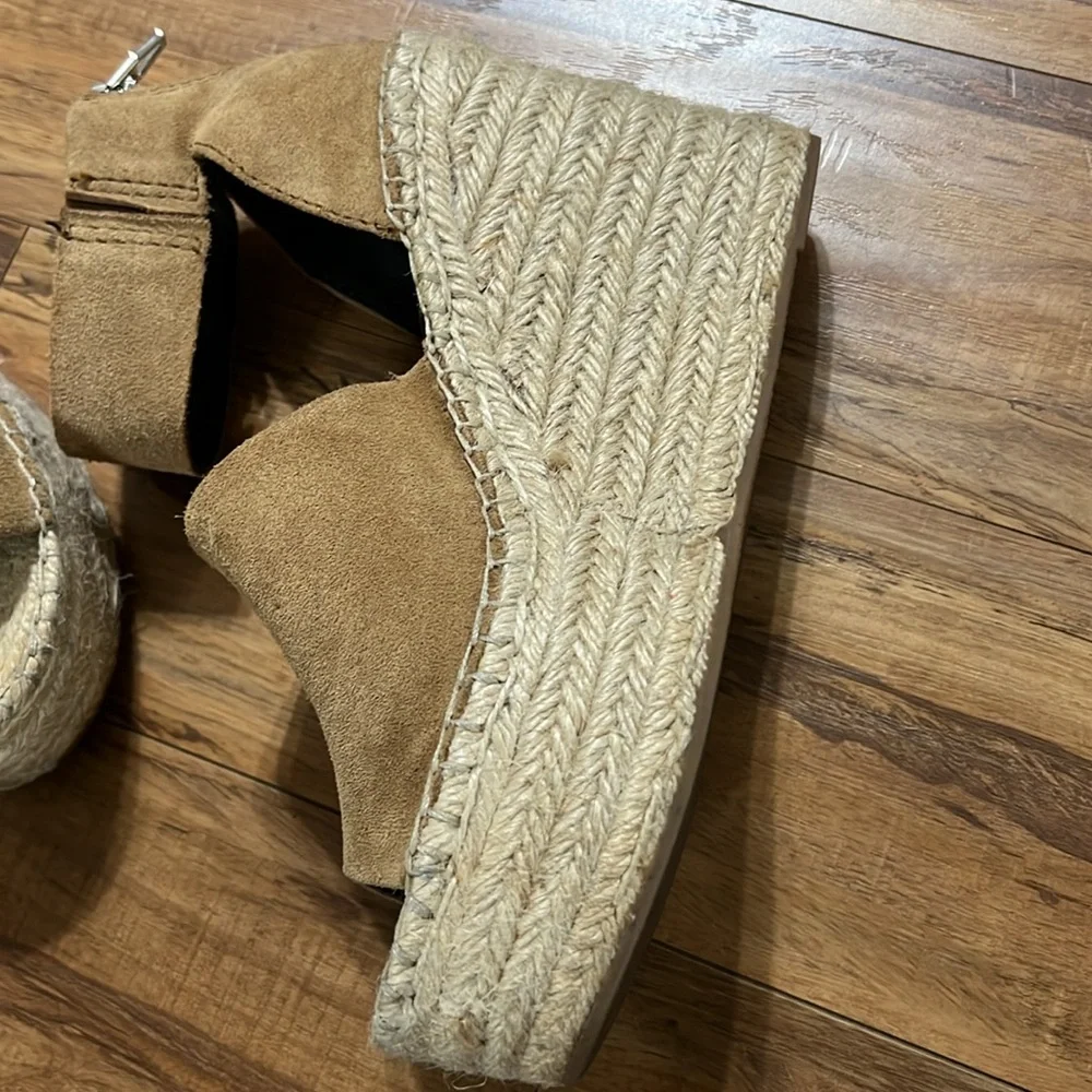 Dolce Vita Suede Platform Wedge Sandals - Picture 9 of 11